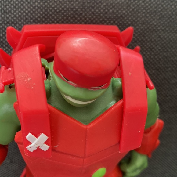 Hotwheels Teenage Mutant Ninja Turtles Party Wagon and Action Figure - Picture 7 of 8